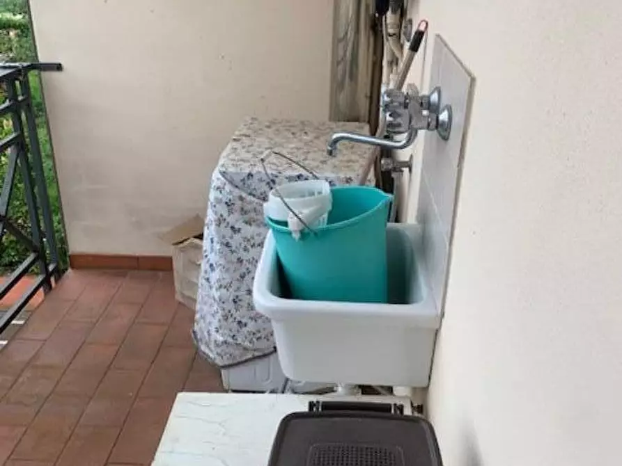 Immagine 10 di Appartamento in vendita  a Massa E Cozzile