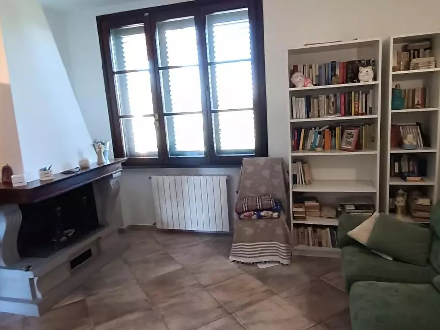 Immagine 1 di Casa bifamiliare in vendita  a Vecchiano