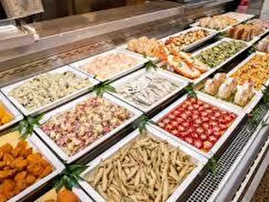 Immagine 9 di Alimentari in vendita  a Livorno