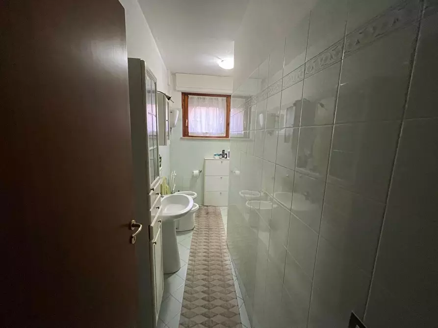 Immagine 23 di Appartamento in vendita  a Siena