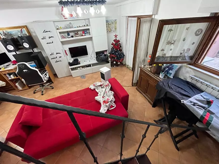 Immagine 33 di Appartamento in vendita  a Siena
