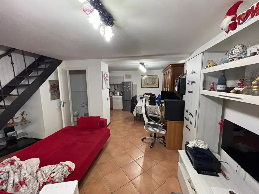 Immagine 36 di Appartamento in vendita  a Siena