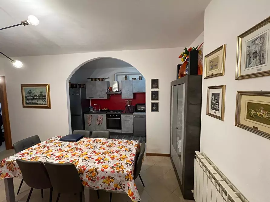 Immagine 10 di Appartamento in vendita  a Siena