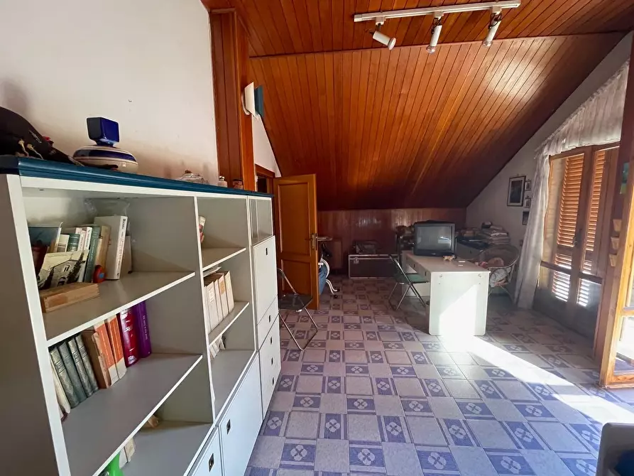 Immagine 82 di Appartamento in vendita  a Siena