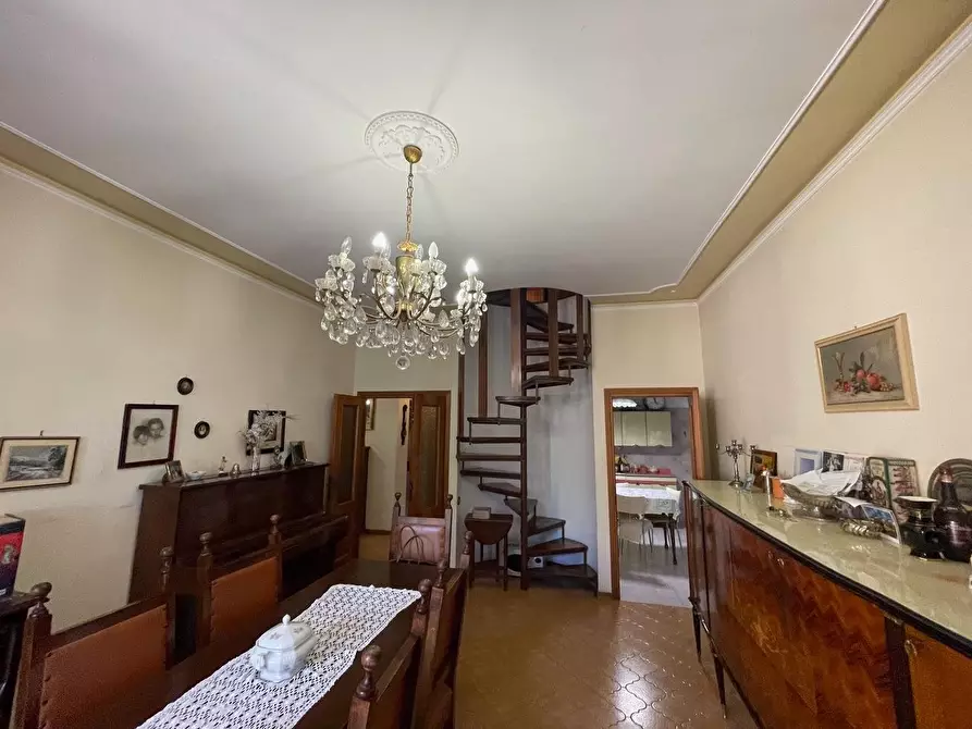 Immagine 13 di Appartamento in vendita  a Siena