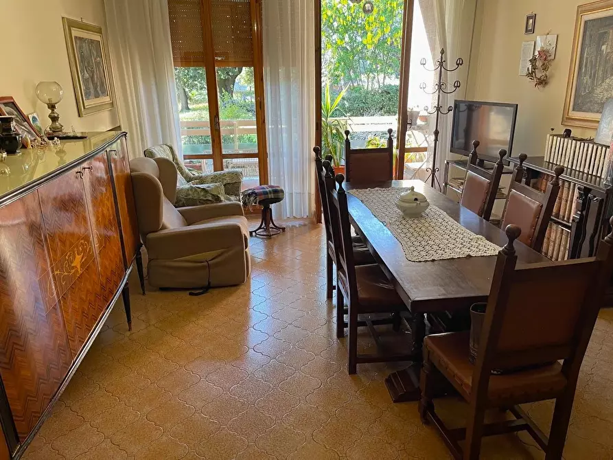 Immagine 21 di Appartamento in vendita  a Siena