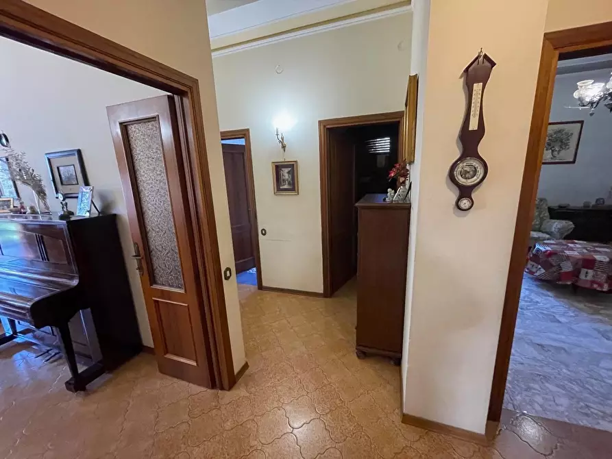 Immagine 28 di Appartamento in vendita  a Siena