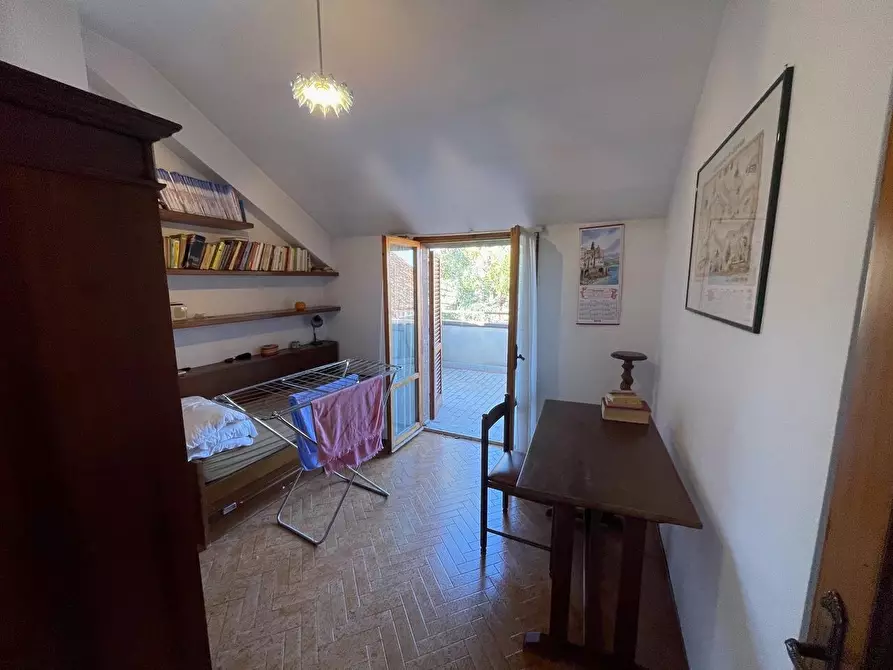 Immagine 58 di Appartamento in vendita  a Siena
