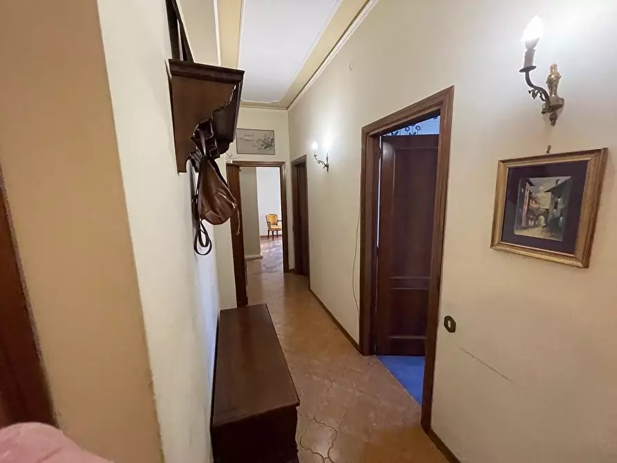 Immagine 36 di Appartamento in vendita  a Siena