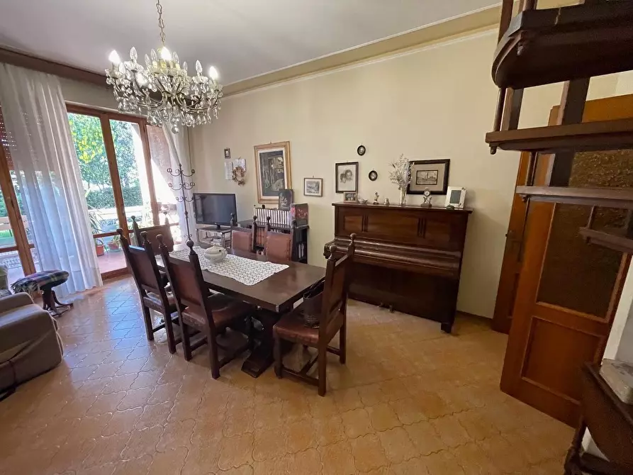 Immagine 3 di Appartamento in vendita  a Siena