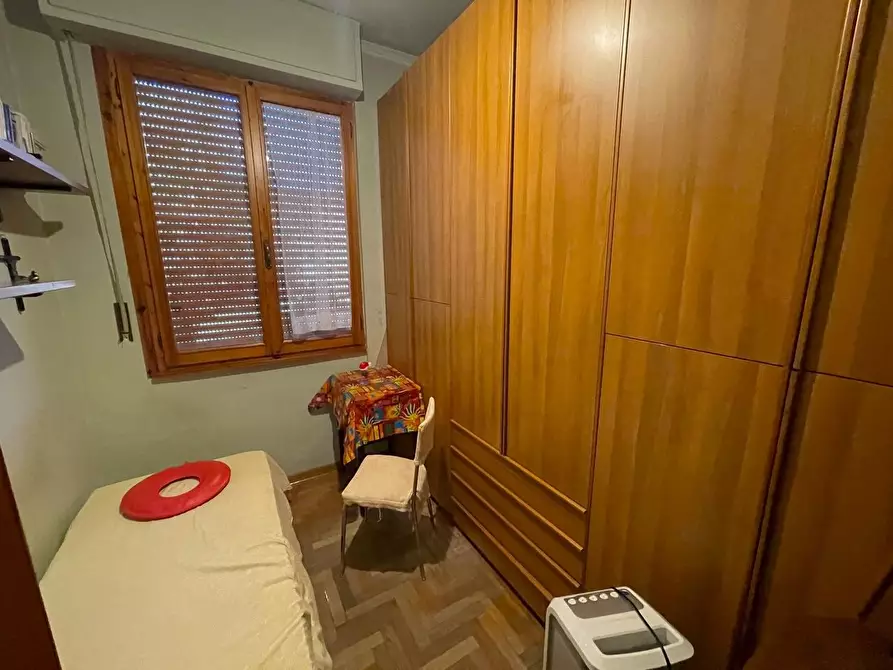 Immagine 42 di Appartamento in vendita  a Siena
