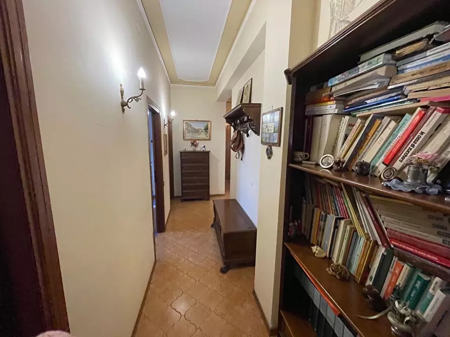 Immagine 45 di Appartamento in vendita  a Siena