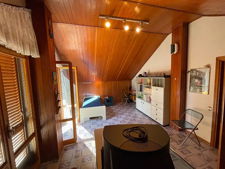 Immagine 90 di Appartamento in vendita  a Siena