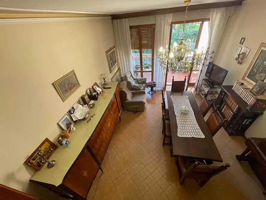 Immagine 54 di Appartamento in vendita  a Siena