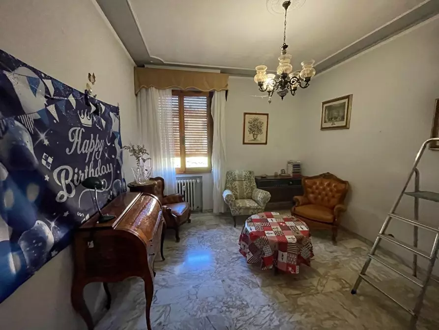 Immagine 30 di Appartamento in vendita  a Siena