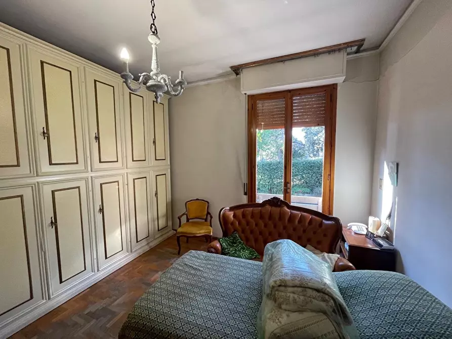 Immagine 47 di Appartamento in vendita  a Siena