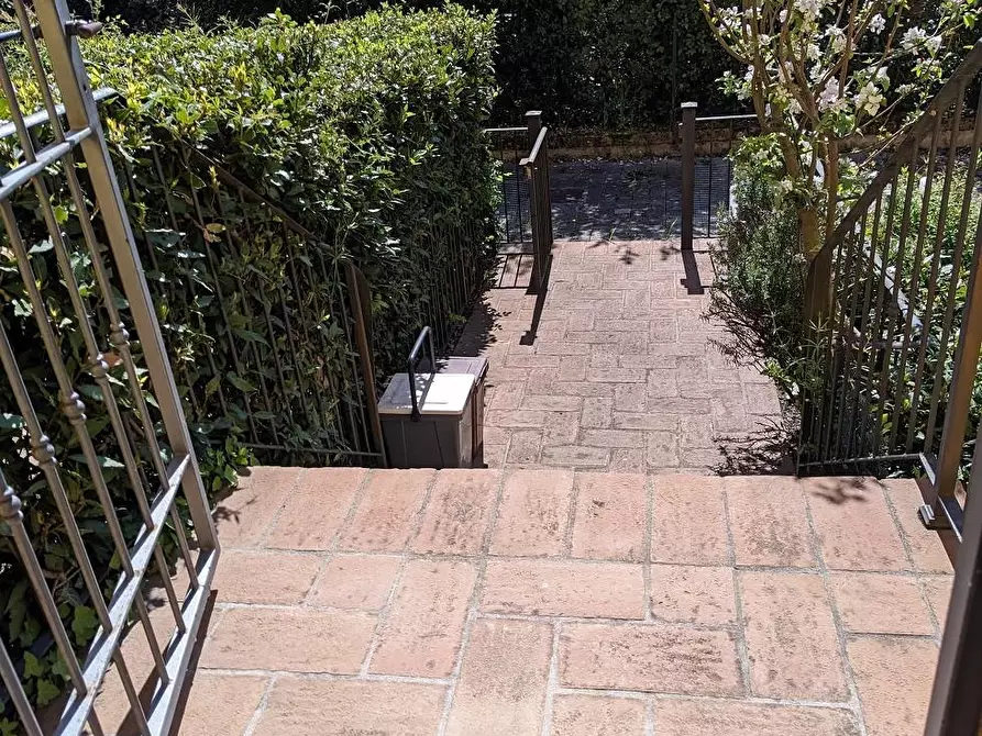 Immagine 26 di Appartamento in vendita  a Montopoli In Val D'arno