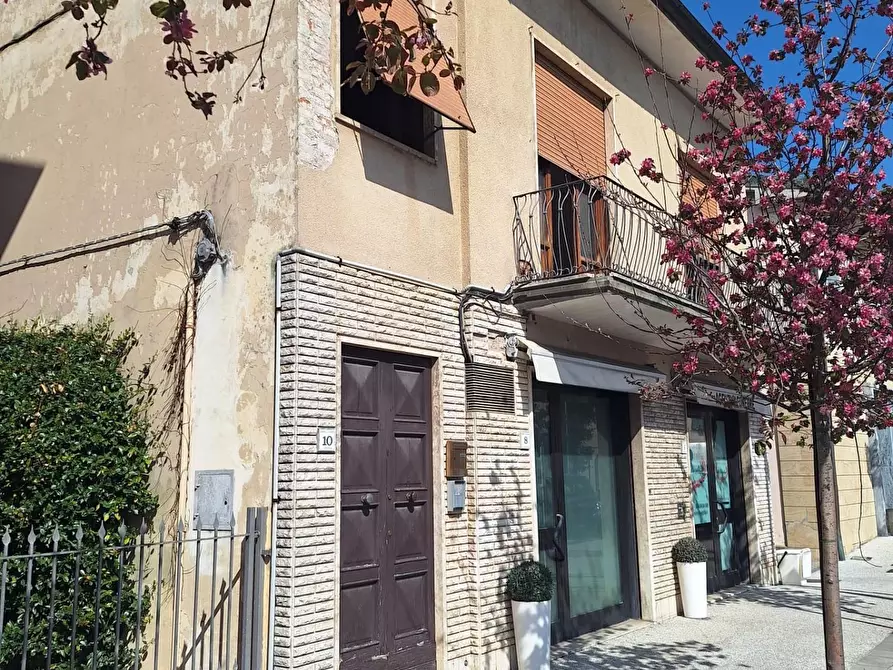 Immagine 1 di Appartamento in vendita  a Capannori