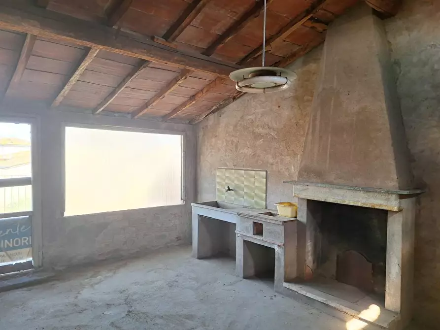 Immagine 23 di Appartamento in vendita  a Capannori