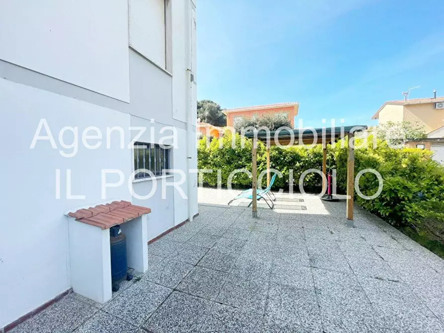 Immagine 5 di Appartamento in vendita  a Cecina