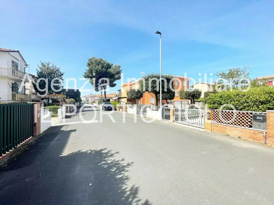 Immagine 9 di Appartamento in vendita  a Cecina