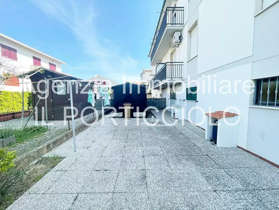 Immagine 4 di Appartamento in vendita  a Cecina