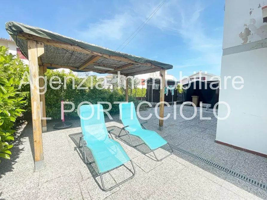 Immagine 2 di Appartamento in vendita  a Cecina