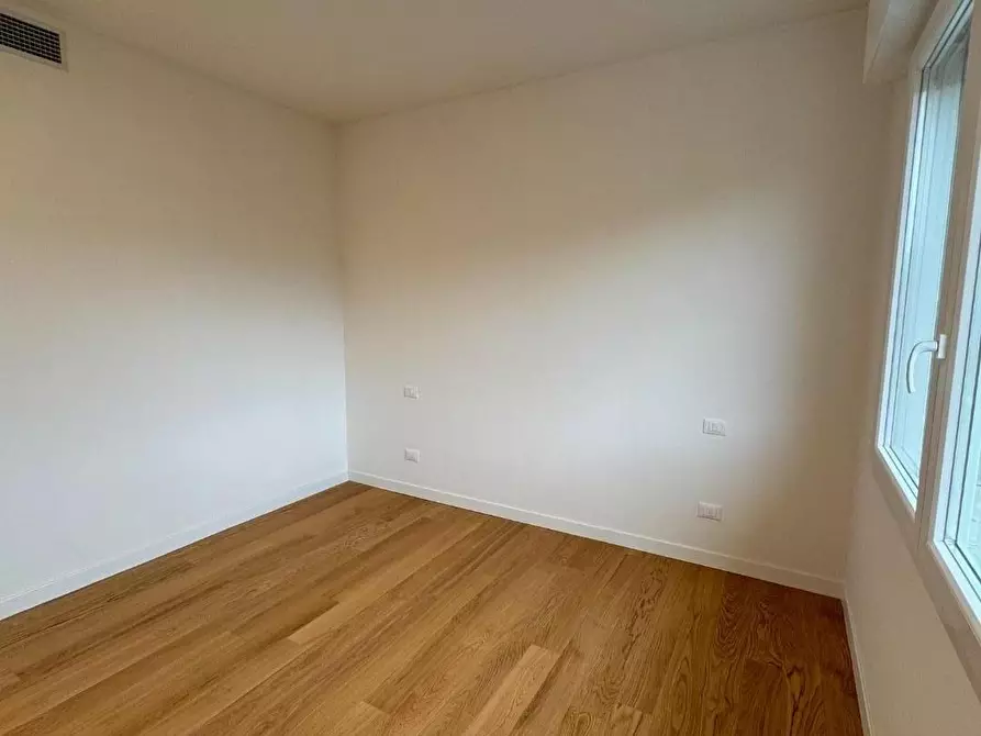 Immagine 19 di Appartamento in vendita  a Massa