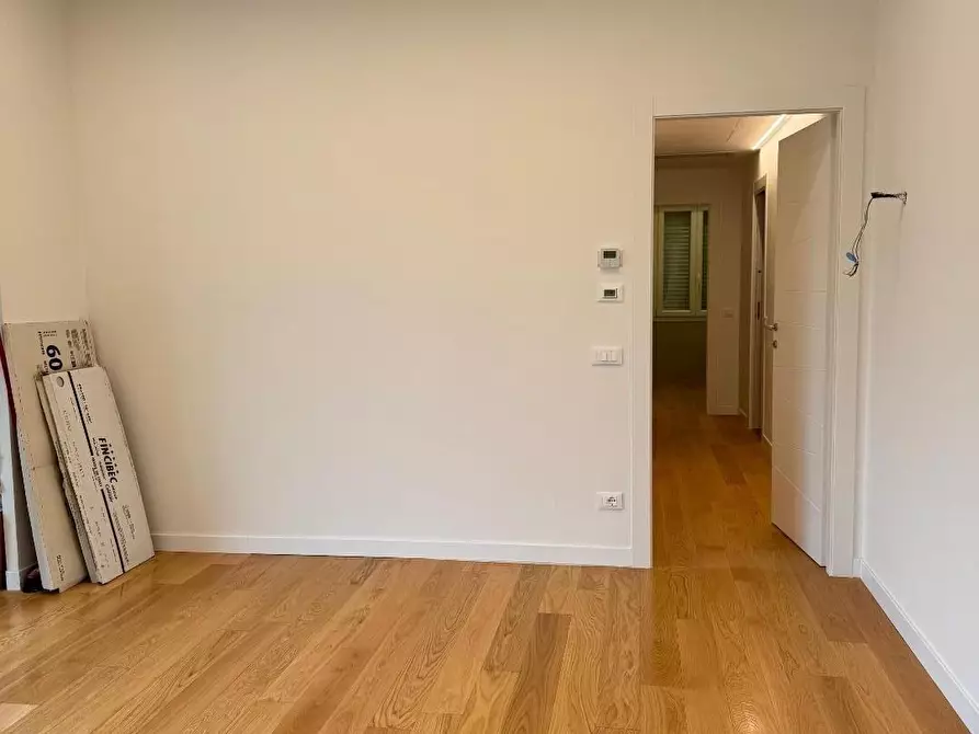 Immagine 6 di Appartamento in vendita  a Massa