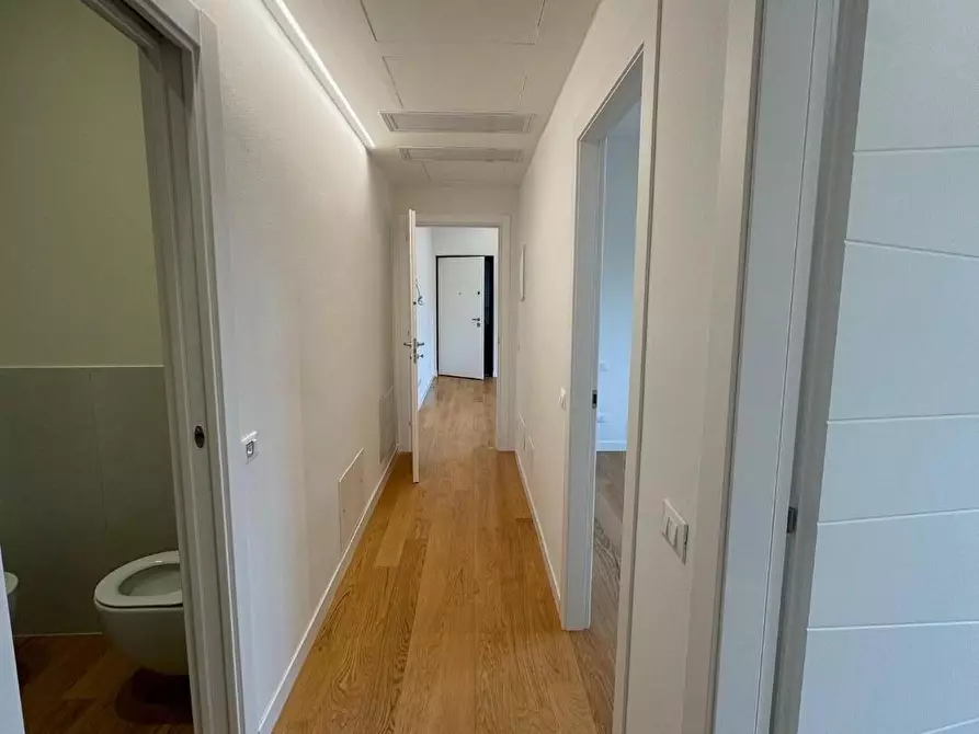 Immagine 16 di Appartamento in vendita  a Massa