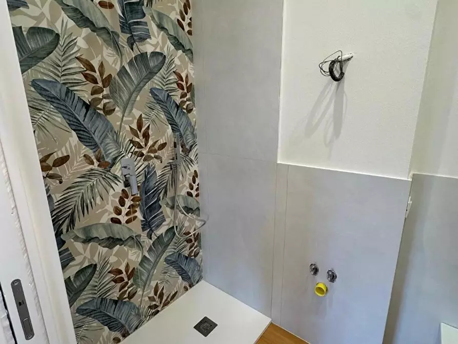 Immagine 21 di Appartamento in vendita  a Massa