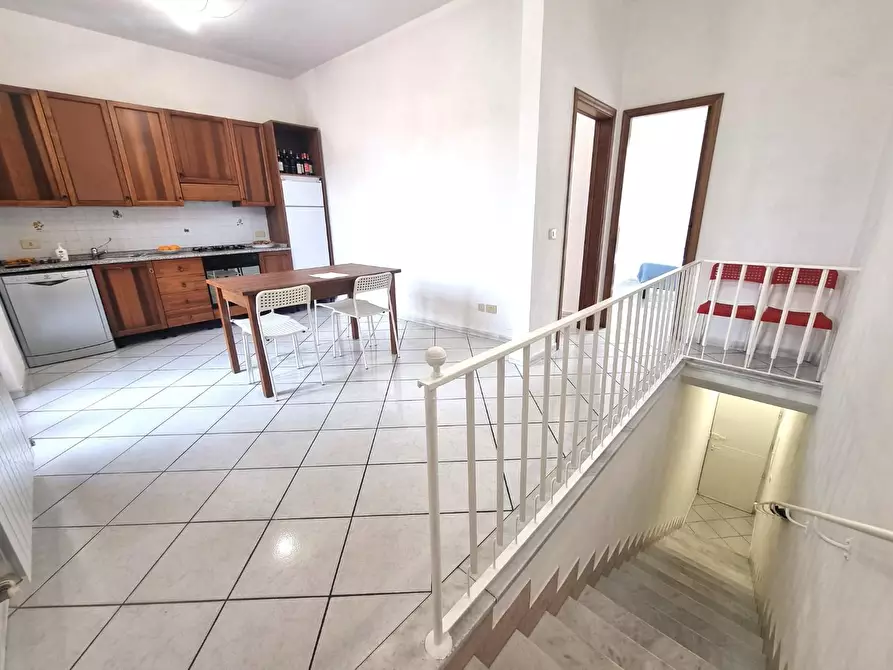 Immagine 6 di Appartamento in vendita  a Viareggio