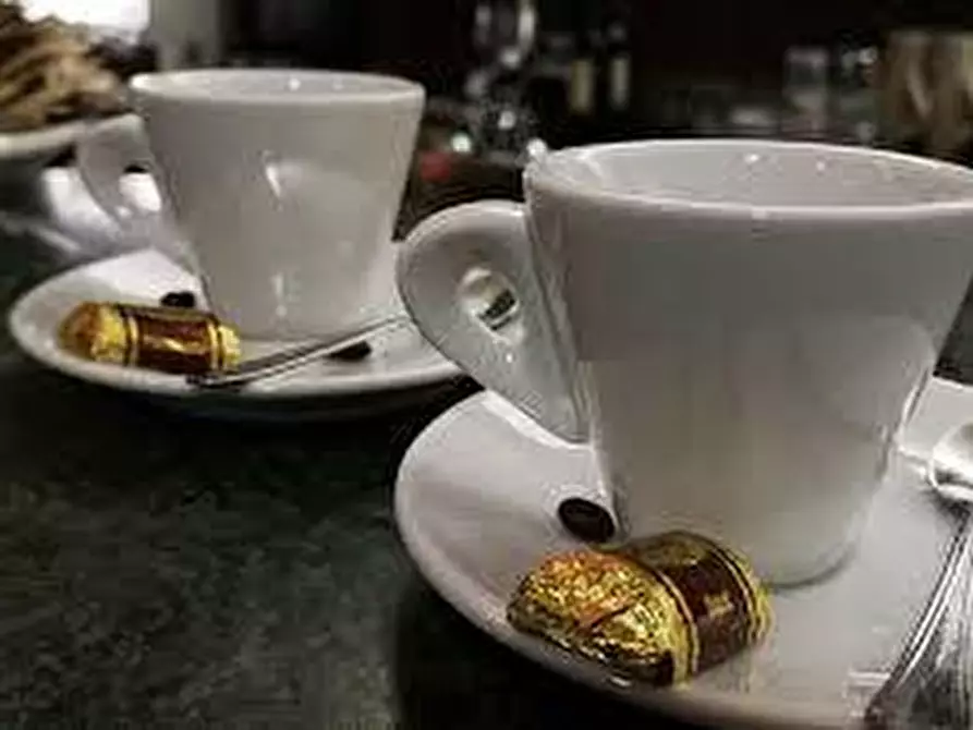 Immagine 1 di Bar / Ristorante in vendita  a Pontedera