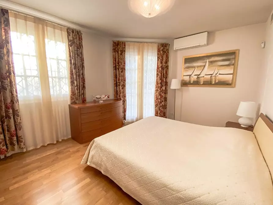 Immagine 28 di Villa in vendita  a Forte Dei Marmi