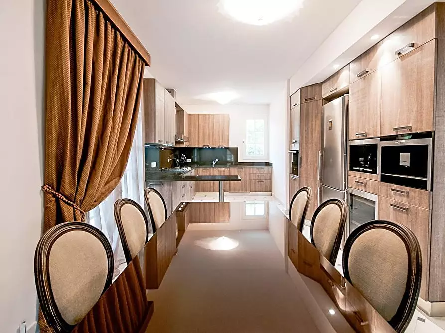 Immagine 23 di Villa in vendita  a Forte Dei Marmi