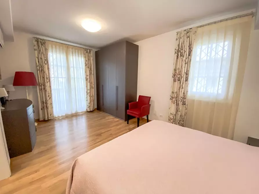 Immagine 36 di Villa in vendita  a Forte Dei Marmi