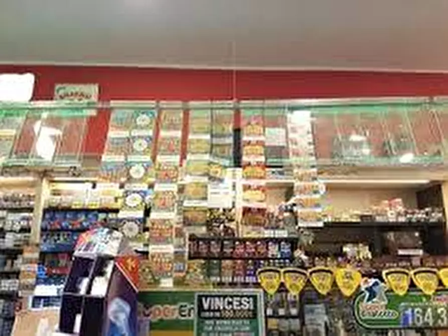 Immagine 5 di Attività commerciale in vendita  a Venaria Reale