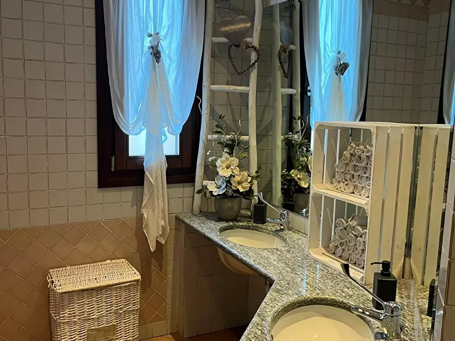 Immagine 8 di Bar / Ristorante in vendita  a Lanzo Torinese