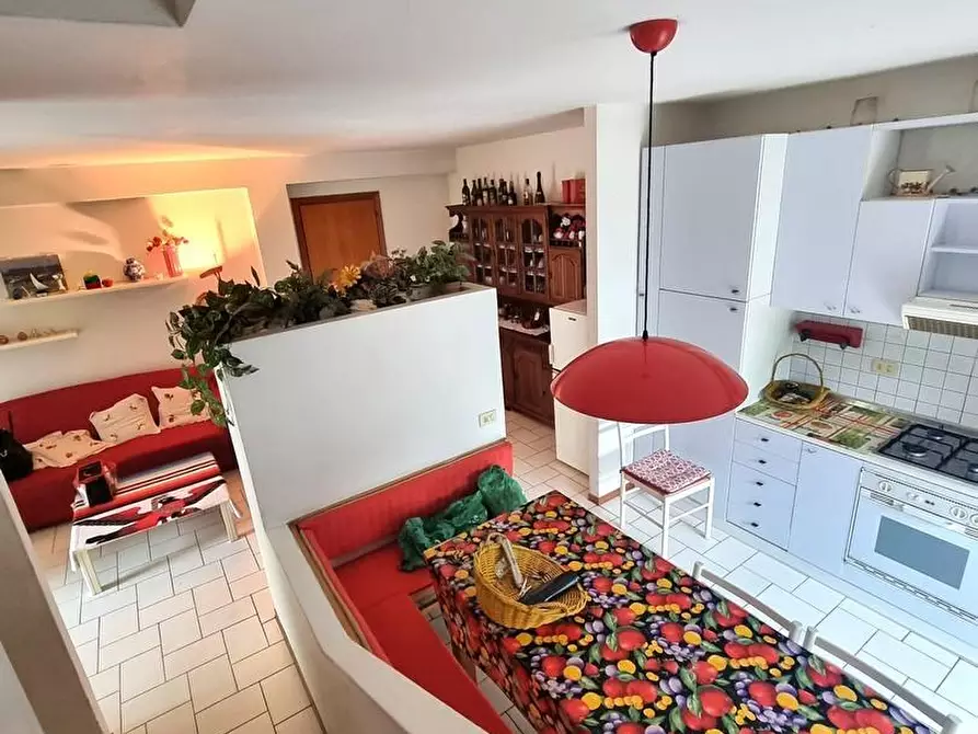 Immagine 6 di Appartamento in vendita  a Viareggio