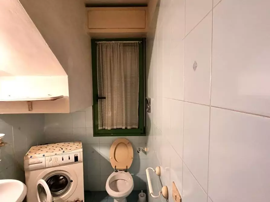 Immagine 19 di Appartamento in vendita  a Viareggio