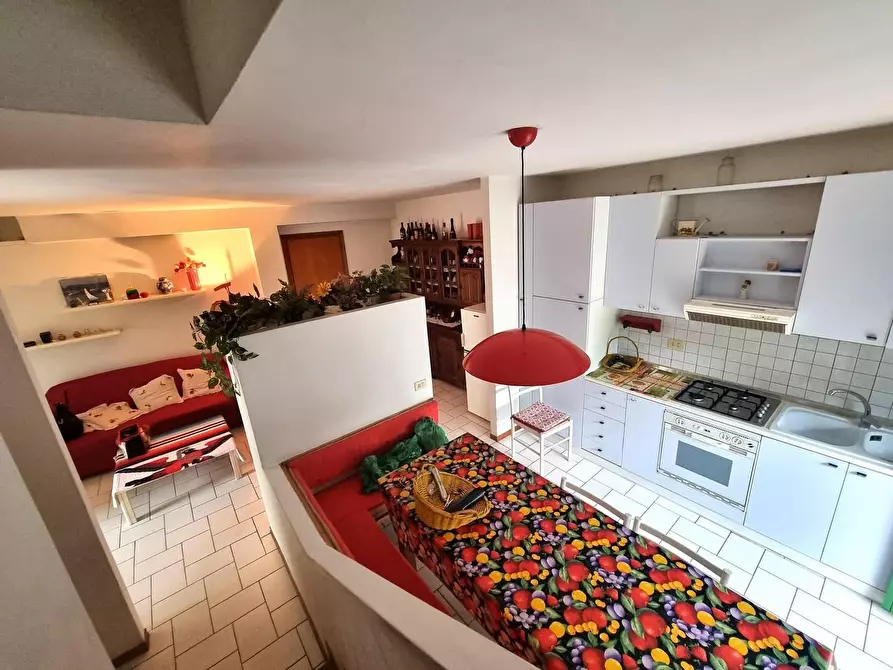 Immagine 7 di Appartamento in vendita  a Viareggio