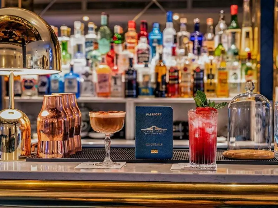 Immagine 1 di Attività commerciale in vendita  a Torino