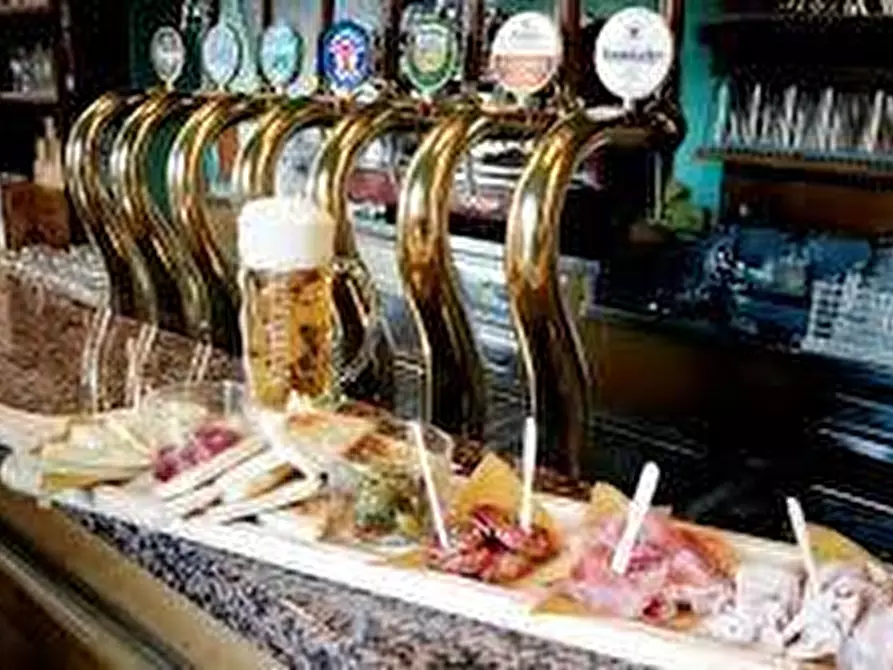 Immagine 8 di Attività commerciale in vendita  a Torino