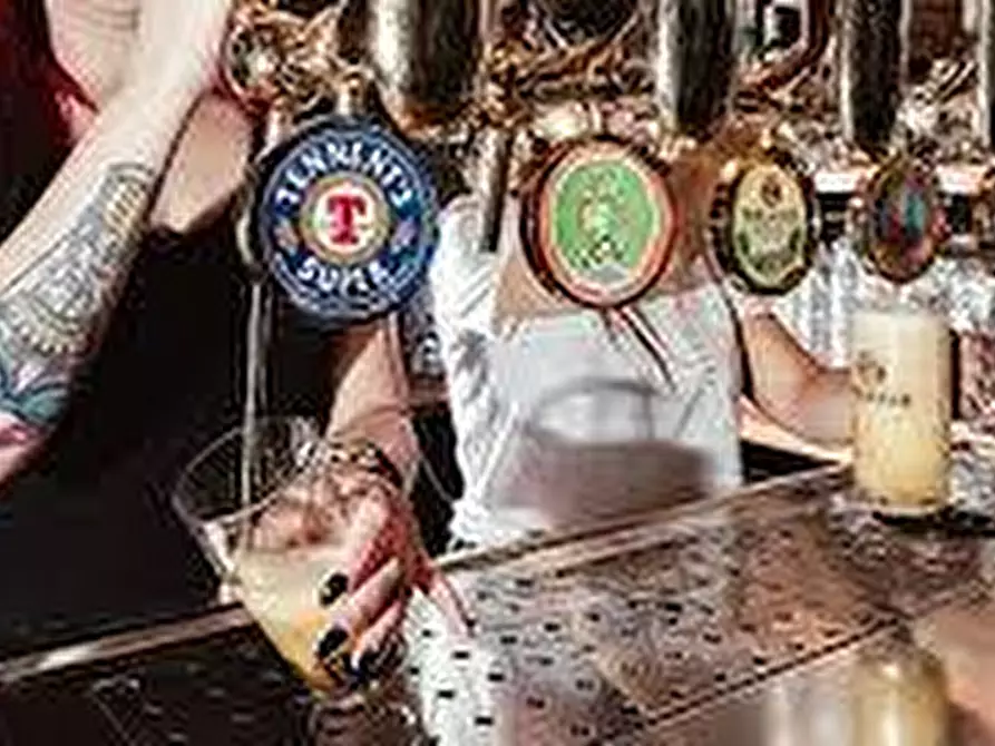 Immagine 3 di Attività commerciale in vendita  a Torino