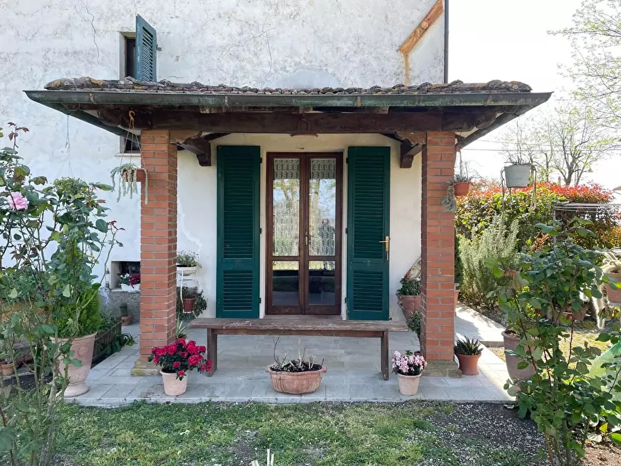 Immagine 12 di Casa semindipendente in vendita  a Empoli