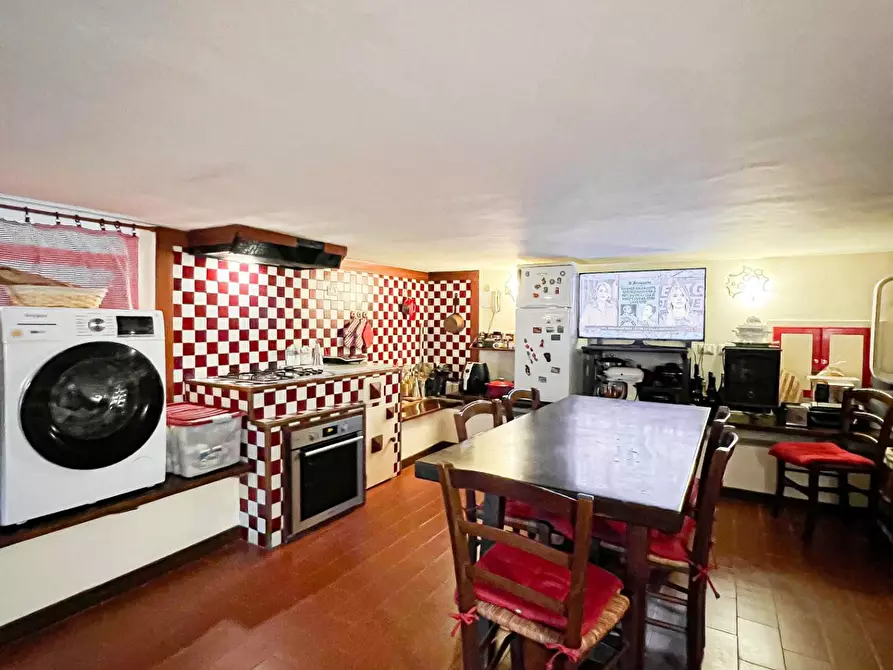 Immagine 38 di Casa indipendente in vendita  a Viareggio