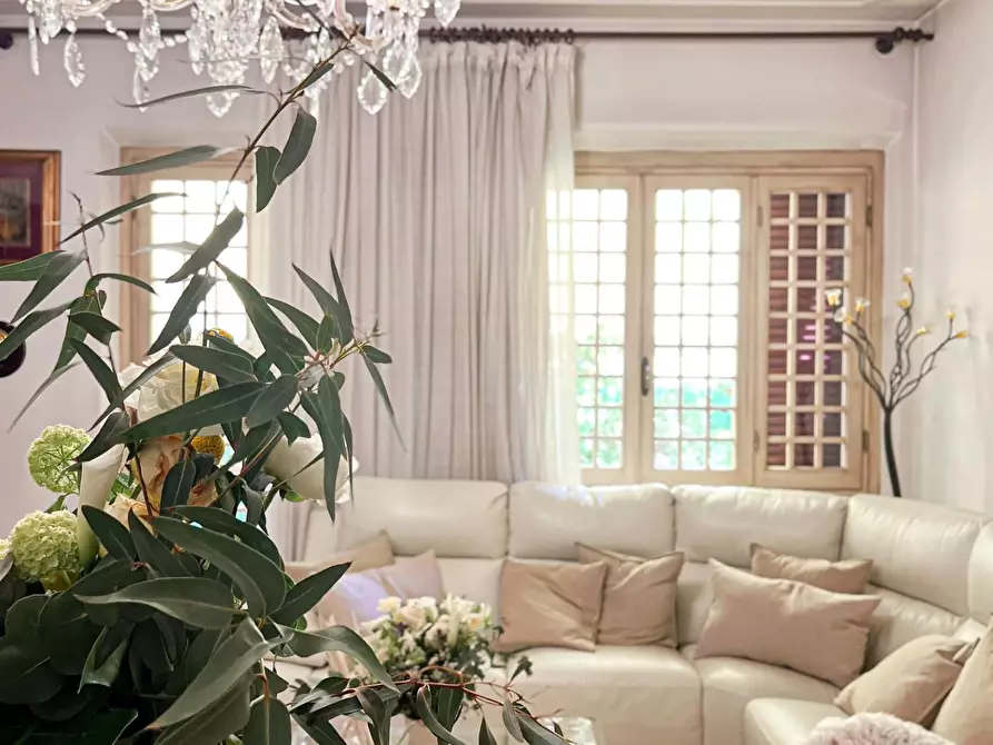 Immagine 5 di Casa indipendente in vendita  a Viareggio