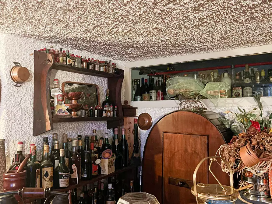 Immagine 40 di Casa indipendente in vendita  a Viareggio