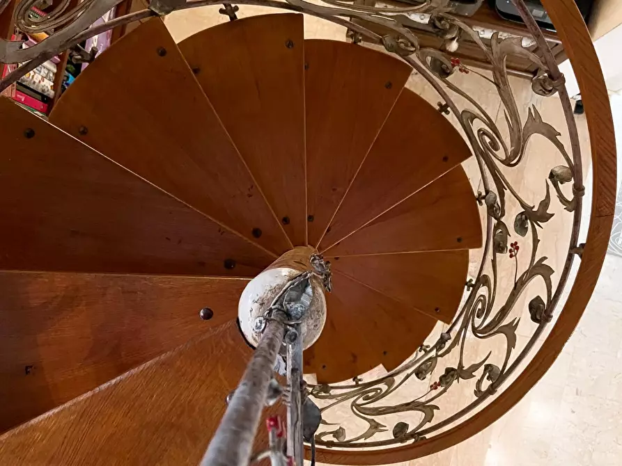 Immagine 26 di Casa indipendente in vendita  a Viareggio