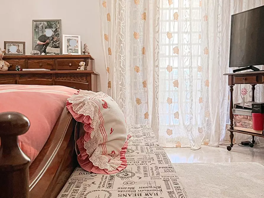 Immagine 35 di Casa indipendente in vendita  a Viareggio